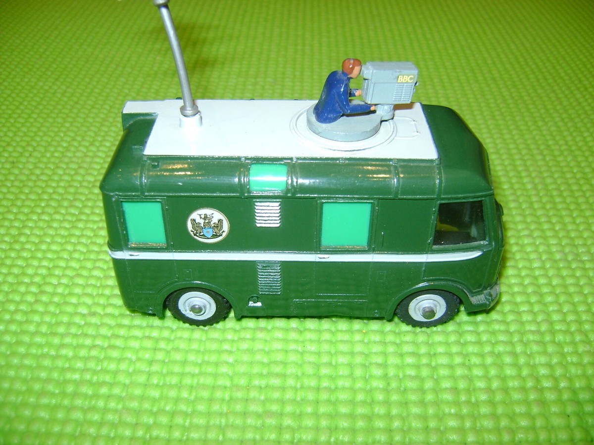 Lot 118 - A Dinky Supertoys 968 BBC TV Roving Eye