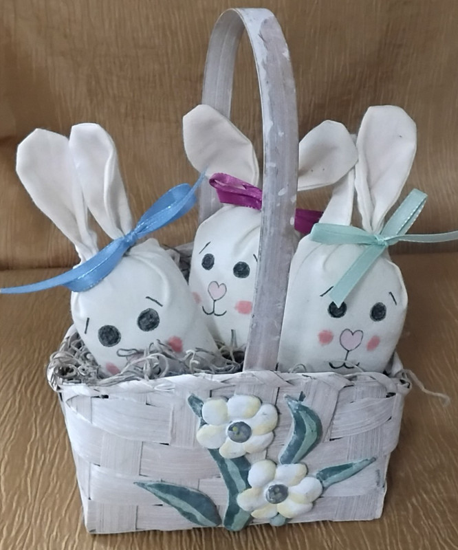 Vintage Cabin-craft Small Basket Holding Three (3) Handcrafted Muslin Bunnies