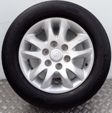 KIA CARNIVAL 17" SILVER ALLOY WHEEL GOODYEAR TYRE 235/60R17 52910-4D250 (R8-F)