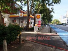 PHOTO  SHELL PETROL STATION GROSVENOR ROAD PIMLICO  2011