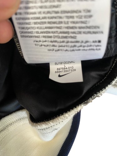 Nike Sportswear Jacket Women's Size Large Black Cropped Lightweight Active - Picture 9 of 9