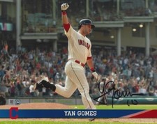 Signed 8x10  YAN GOMES Cleveland Indians Autographed photo - MLB Hologram