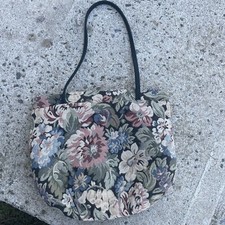 Floral Tapestry Zip Top Purse