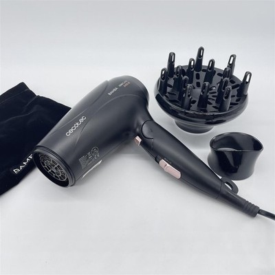 Kompakter Ionen-Haartrockner von Cecotec mit Bamba IoniCare 5450 Power&Go Pro Fe