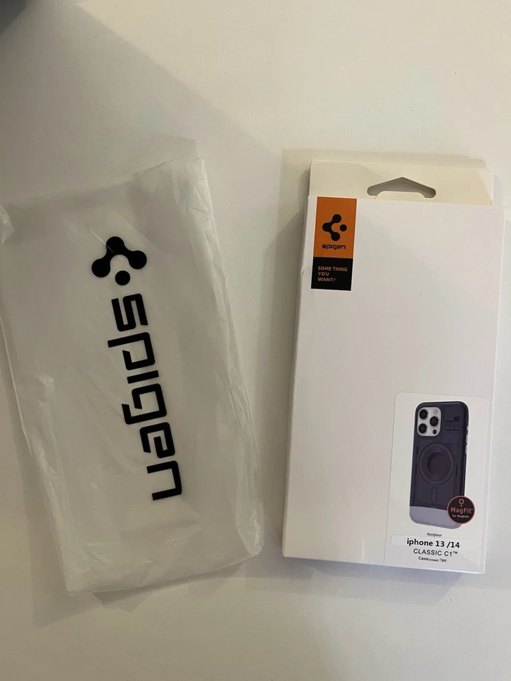 Cover iPhone 13 14 Spigen - Immagine 4 di 4