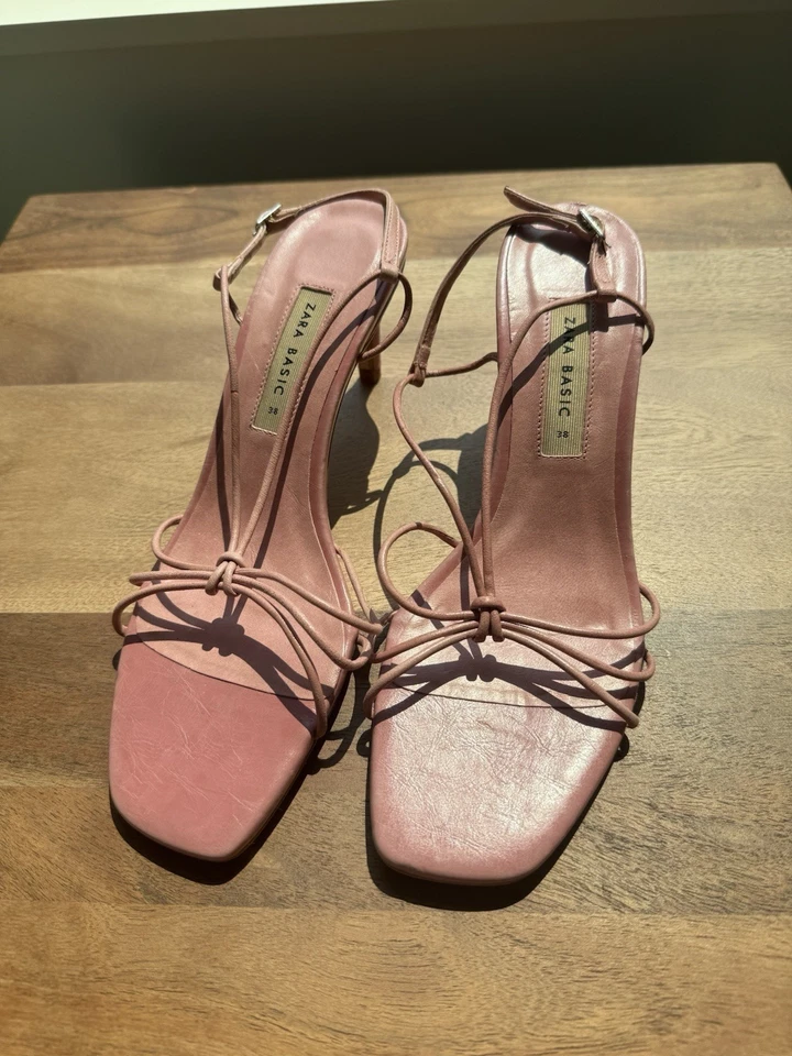 Сандалии на котятином каблуке Zara Basic розовые с ремешками | размер 38 - Изображение 4 из 4