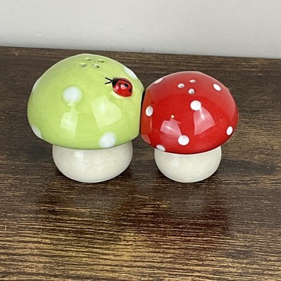 Mushroom Shakers Polka Dot With Lady Bug Toadstool Salt & Pepper Set Vintage