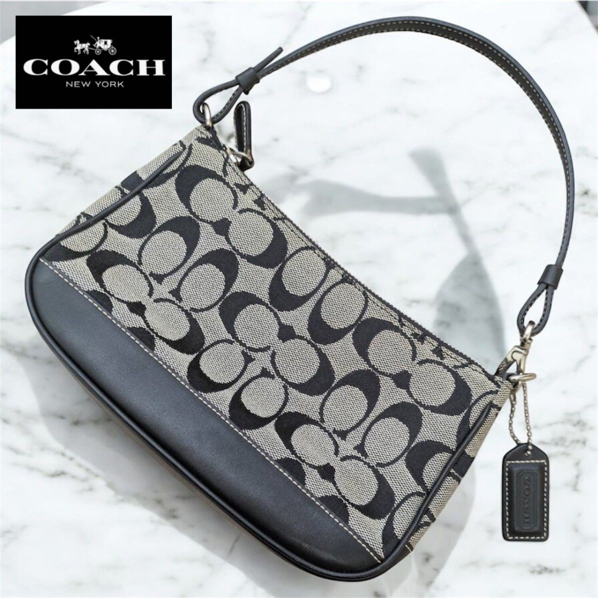 COACH Black Signature Canvas Accessory Pouch 6094 in Excellent Condition
