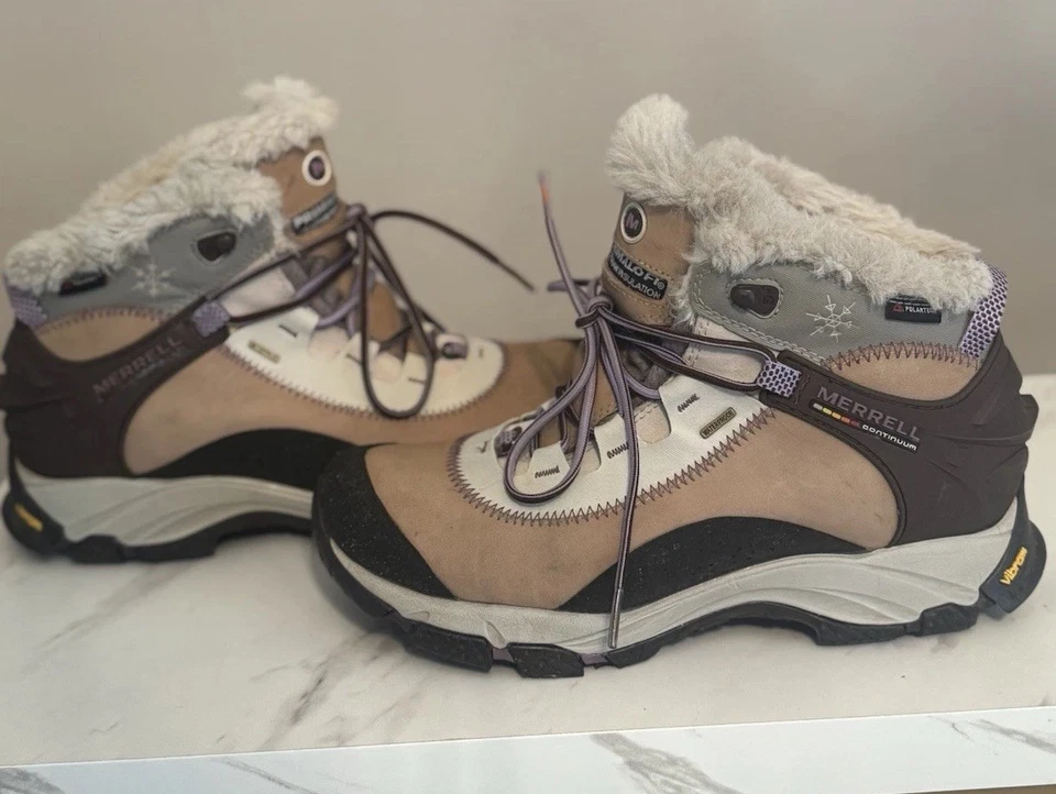 Merrell Women’s Winter Hiking Boots Size 8 Primaloft Waterproof Vibram Fur Lined - Image 4 of 4