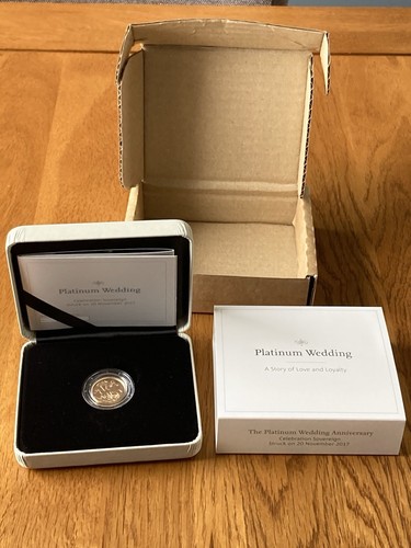 2017 Gold Sovereign Platinum Wedding Anniversary BU Coin - Picture 4 of 12