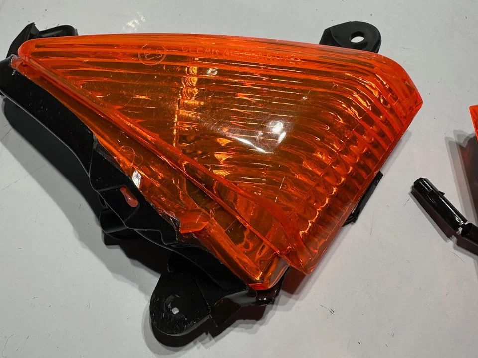 川崎忍者ZX6/636,ZX10,ZX14,Concours,前转向信号镜头,琥珀色 — 第 2/4 张图片