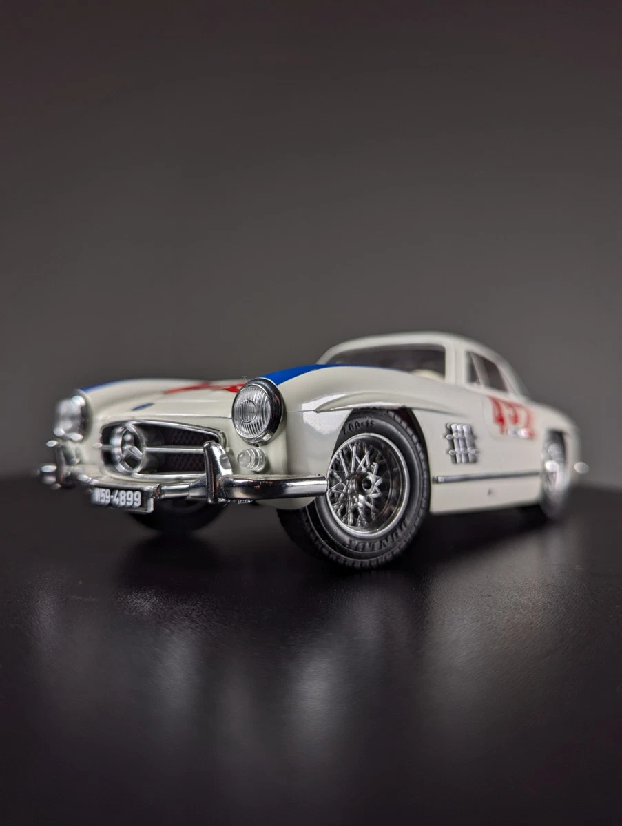 Bburago Mercedes-Benz 1:18 Scale Diecast Cars, Trucks & Vans for
