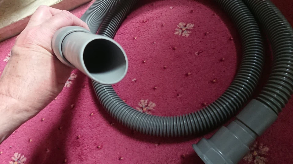 KIRBY VACUUM CLEANER SENTRIA FLEXIBLE HOSE. USED BUT DECENT. FITS G5 TO AVALIR. - Image 4 of 4