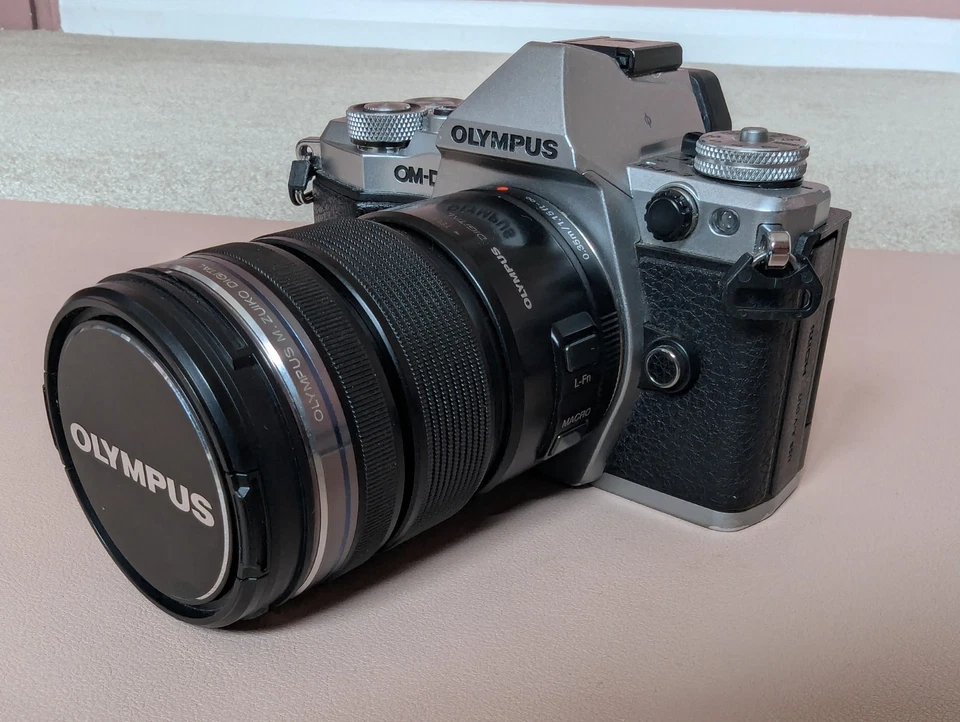 Olympus OM-D E-M5 Mark II, photo 2 of 5