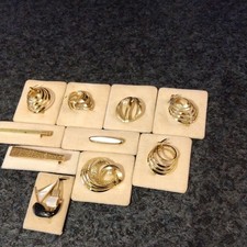 Konvolut in Gold  Double Vintage Schmuck Broschen und Krawatten ungeprüft top 