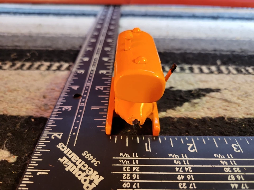 Allis Chalmers D15 Power Unit 1/20? Diecast  Replica Collectible  - Image 3 of 4