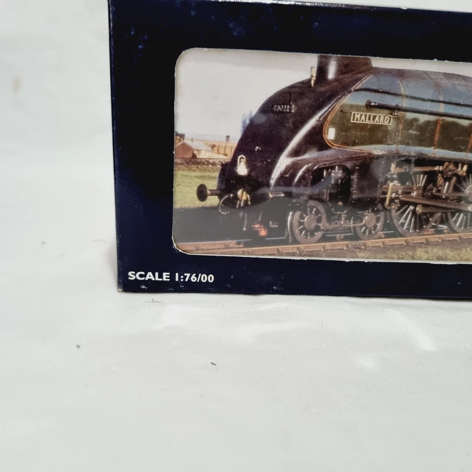 Bachmann Doncaster Golden Eagle 31-956 A4 4482 LNER Green 1:76 OO 4-6-2 Loco - Image 2 of 4