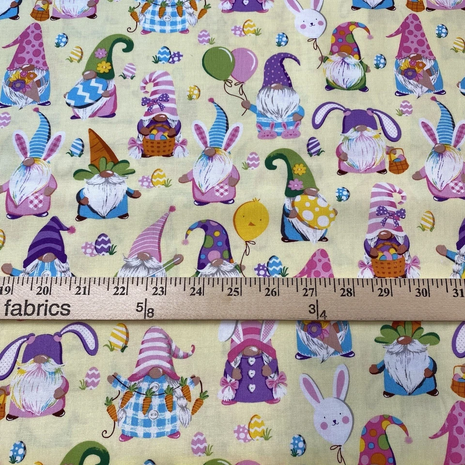 Tela de algodón Gnomos de Pascua vendida por media yarda Foto 3 de 4