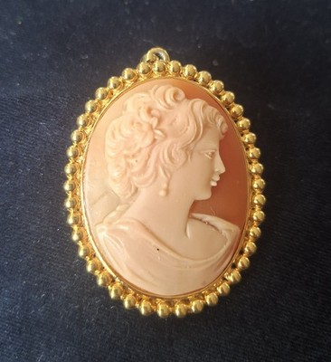 ''Cameo'' Brosche+ Anhänger 4,5cm
