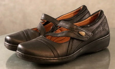 Clarks Collection Women's Comfort Loafers Shoes Size 6 M Leather Black