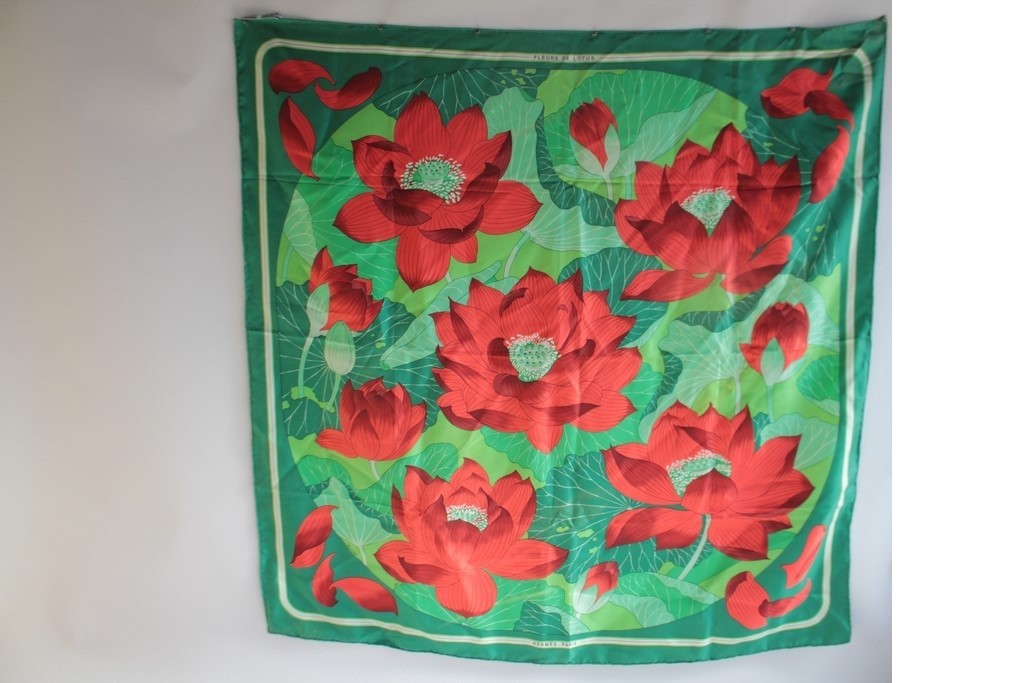 HERMES Silk scarf Lotus Flowers Christianne de Vauzelles (71010