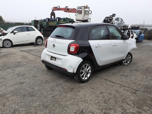 2017 SMART FORFOUR Left Passenger N/S Front Door Lock Assembly 805032337R - Picture 12 of 17