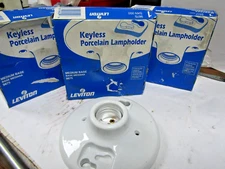 ✌️3) NEW LEVITON 9875 MEDIUM BASE KEYLESS PORCELAIN LAMPHOLDER LOT OF 3