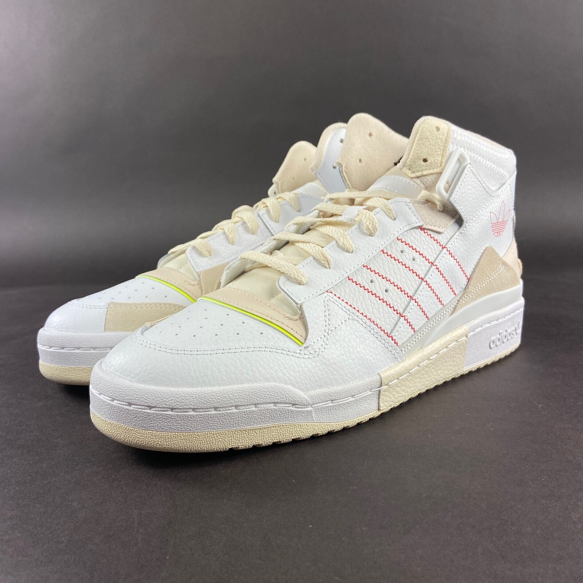 exhibit low cream white black