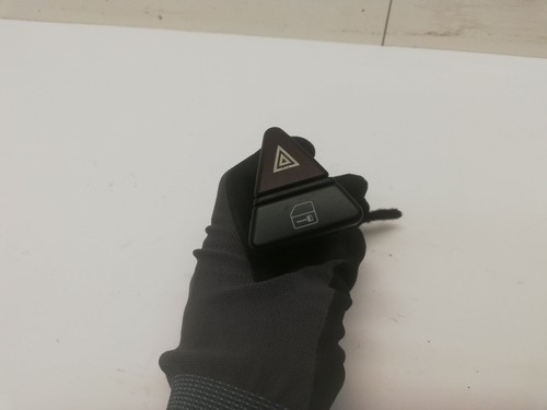 Mercedes W168 A170 CDI - Schalter Warnblinker Warnblinkschalter 1688206710 (02)