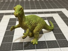VINTAGE IGUANODON Dinosaur PVC Action Figure Yellow Green 2022252 UKRD -1992