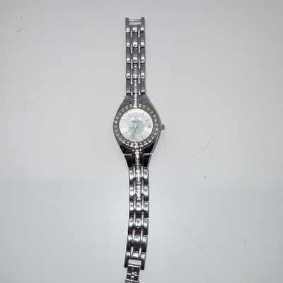 Relic Women s Quartz Analog Silver Tone Bracelet Watch. New battery/1 extra link