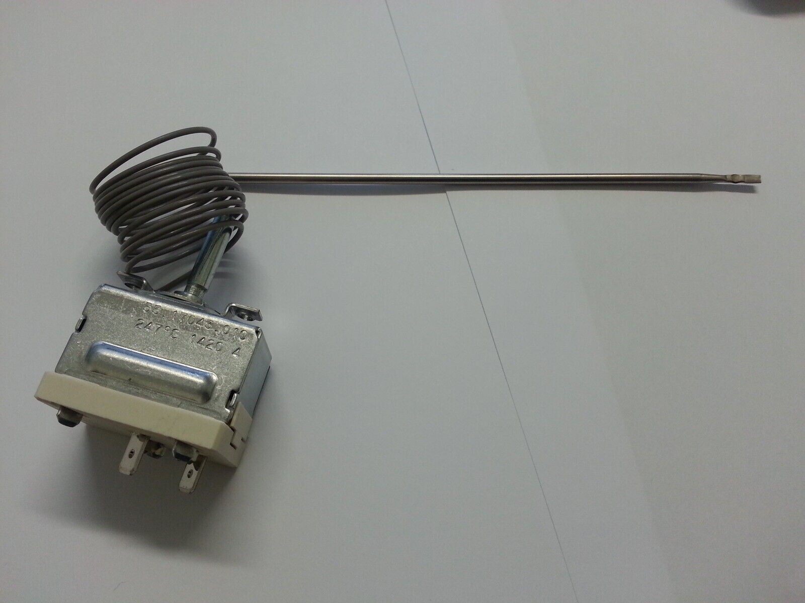 Thermostat Rosieres 44000533 pour réparer un four qui ne chauffe plus