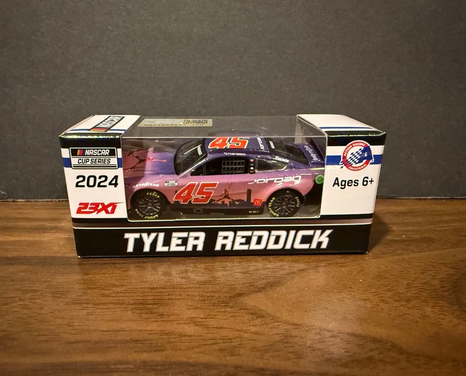 Tyler Reddick 2024 #45 Jordan Brand Jumpman Camry NASCAR 1/64 MJ propiedad 23X1 Foto 2 de 4