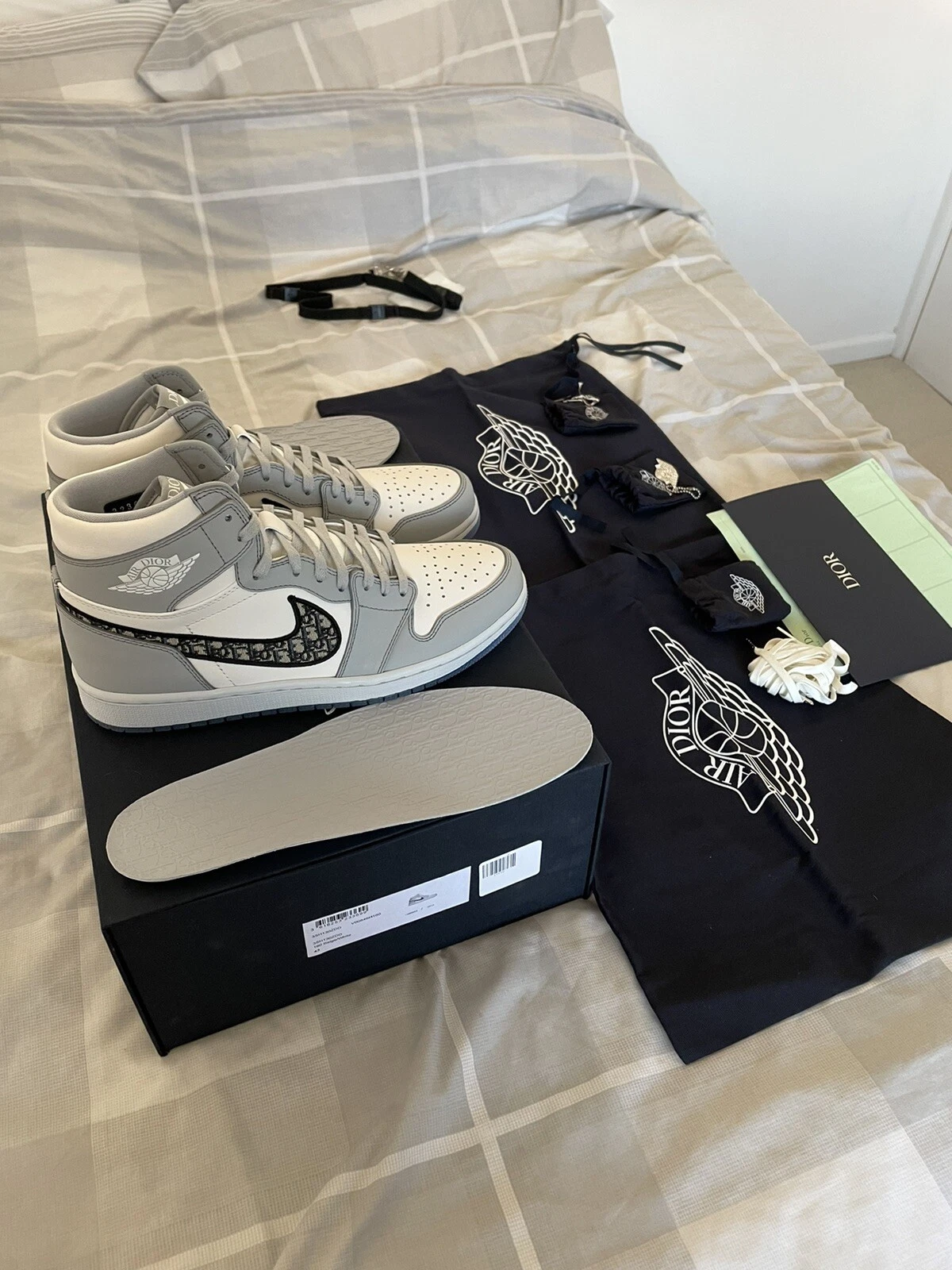 Baskets Dior Air Jordan1 AJ1 High OG gris   UK9 / US10/EU43   Neuf