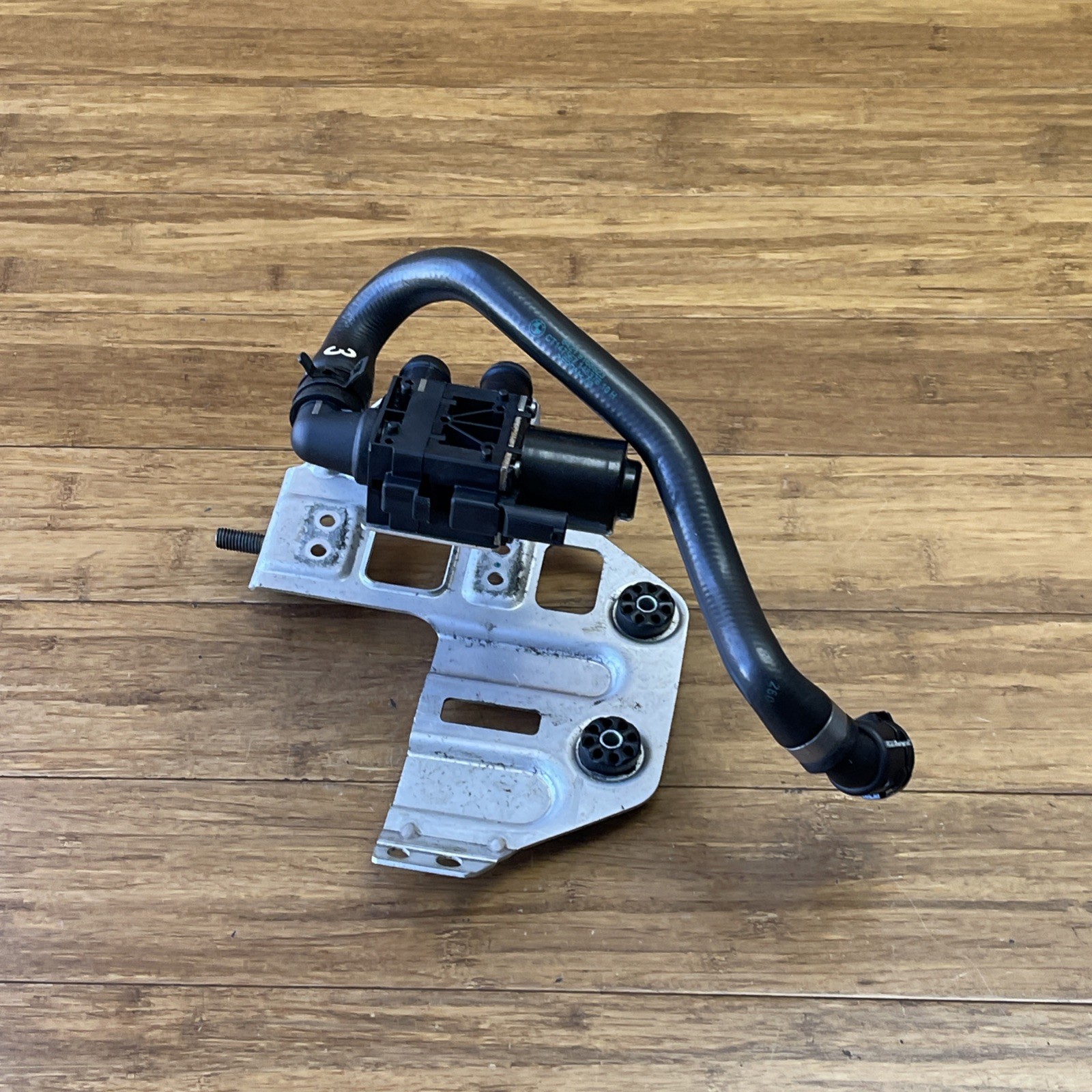 2014-2020 BMW i8 I12 HVAC System Changeover Valve W/ Hose & Bracket OEM