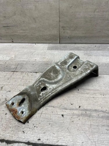 VW PASSAT Variant B6 3C5 Kotflügelhalter vorne rechts 3C0821141 2.00 34990734