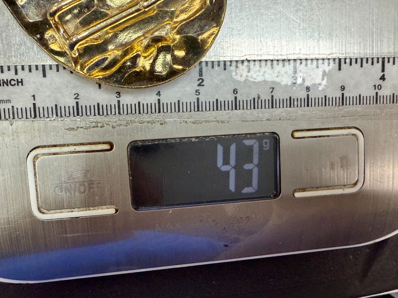 Oval Hammered Textured Interlocking Two Piece Gol… - image 7