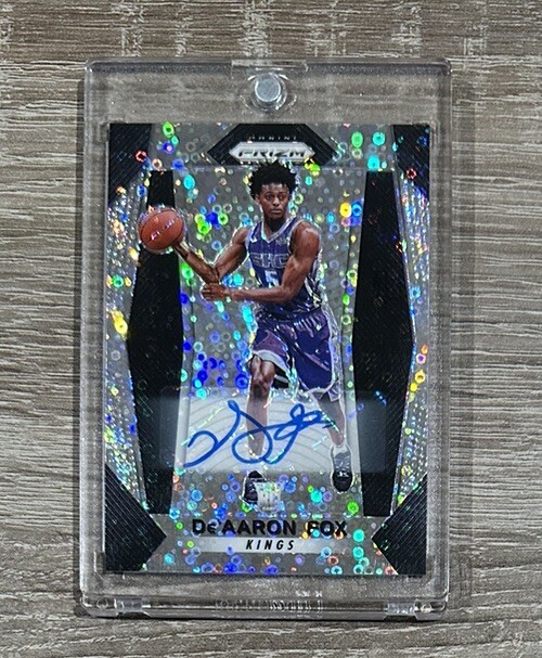 De'AARON FOX 2017-18 Panini Prizm FAST BREAK DISCO PRIZM ROOKIE 24 AUTO