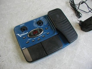 Behringer V Amp Guitar Modeling Multi Effects Processor Effektgerät (1)