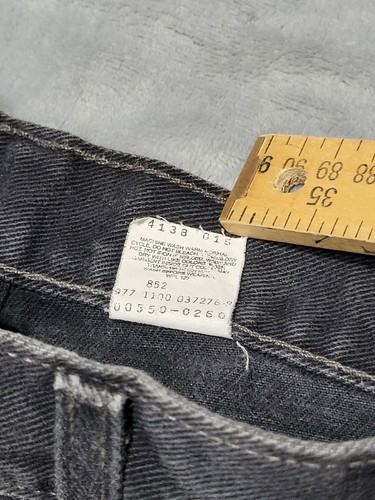 Jeans Vintage Y2K Levi's 550 Relaxed Fit Uomo Nero 38x32 Novembre 2000  - Foto 7 di 9