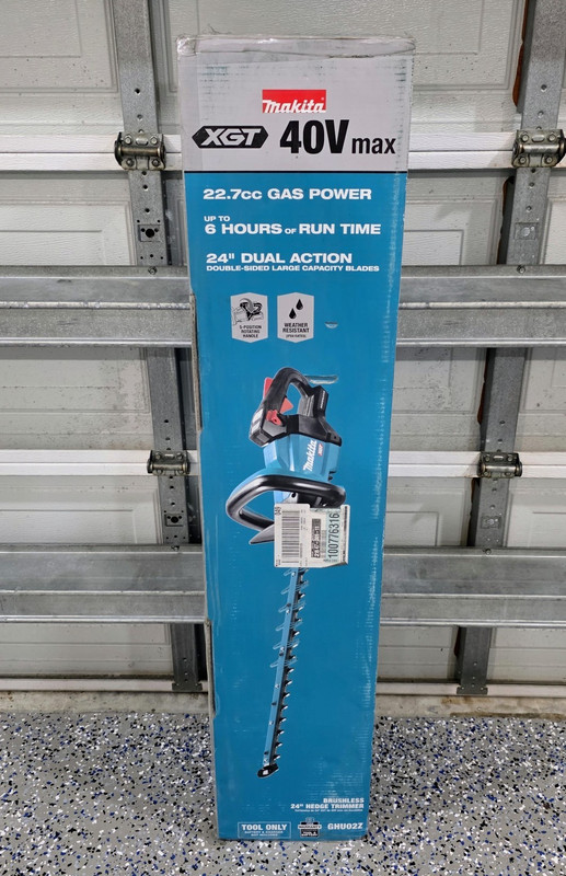 Makita XGT 40V max 24in Brushless Cordless Hedge Trimmer Tool Only GHU02Z