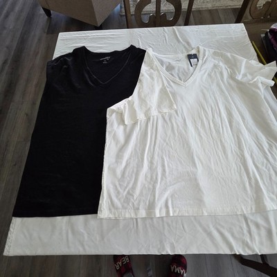 Universal Thread Women's Black & White T-Shirt, 2-pack, 4X, NWT (0091-0092)