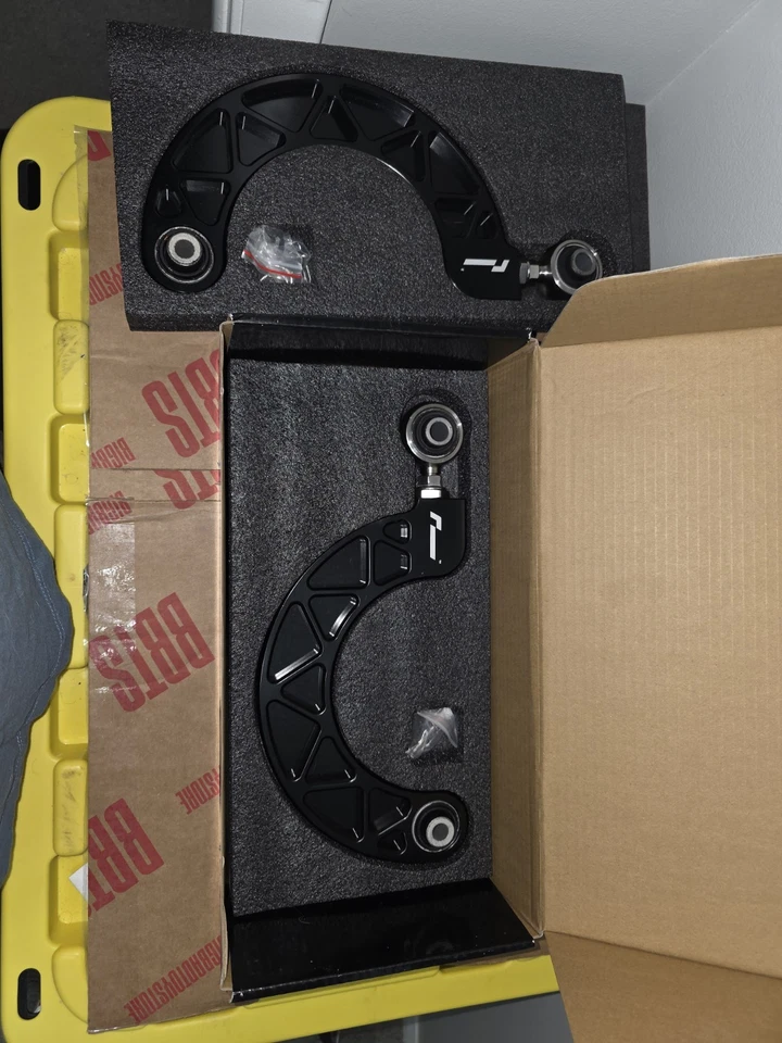 RACINGLINE ADJUSTABLE CAMBER REAR CONTROL ARMS Audi RS3 TTRS Volkswagen Golf R - Image 2 of 4