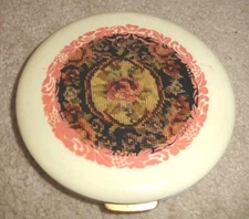 Vintage Vinyl REX Fifth Avenue 4 1/2" across Make-up Compact with Mirror