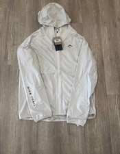 MEDIUM Nike Trail Aireez Men’s Running Jacket Lightweight White FN4002-121 NWT