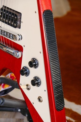Flying V Leg Rest (Slip Strip) - 58' Vintage Style for Gibson
