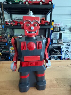 VINTAGE 1956 MARX ELECTRIC ROBOT WITH ORIGINAL BOX (NICE)