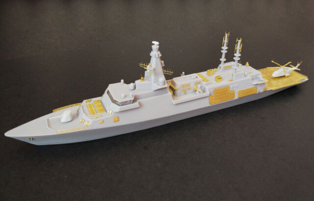 cyber-hobby HMS Antelope Type 21 Frigate 1 700 Scale Plastic Kit-7122