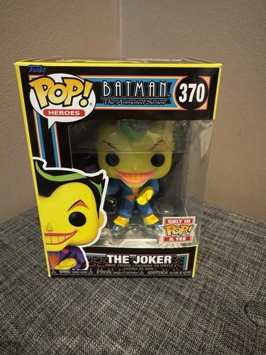 Funko - Batman The Animated Series - The Joker #370 in Blue Suit - Black Light