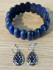 Beautiful Lapis Lazuli Gem Stretch Bracelet And Teardrop Filigree Earrings 925?